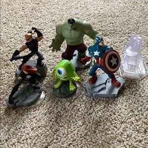 Disney infinity figures